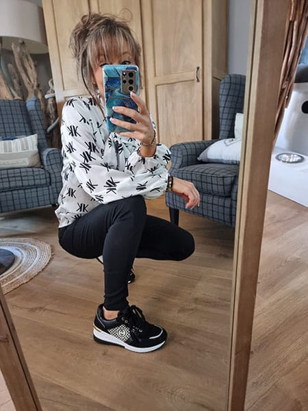 Blouse blanche imprimés motifs – Image 2