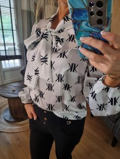 Blouse blanche imprimés motifs