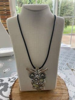 Sautoir hibou cordon noir