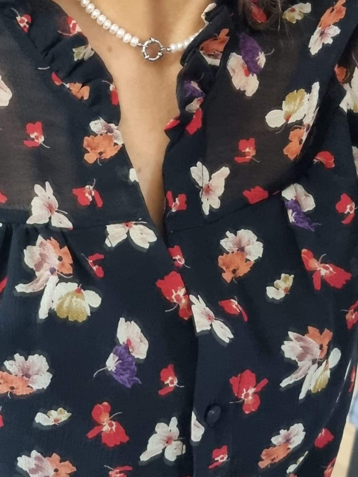 Chemisier floral Rouge et Noir – Image 3