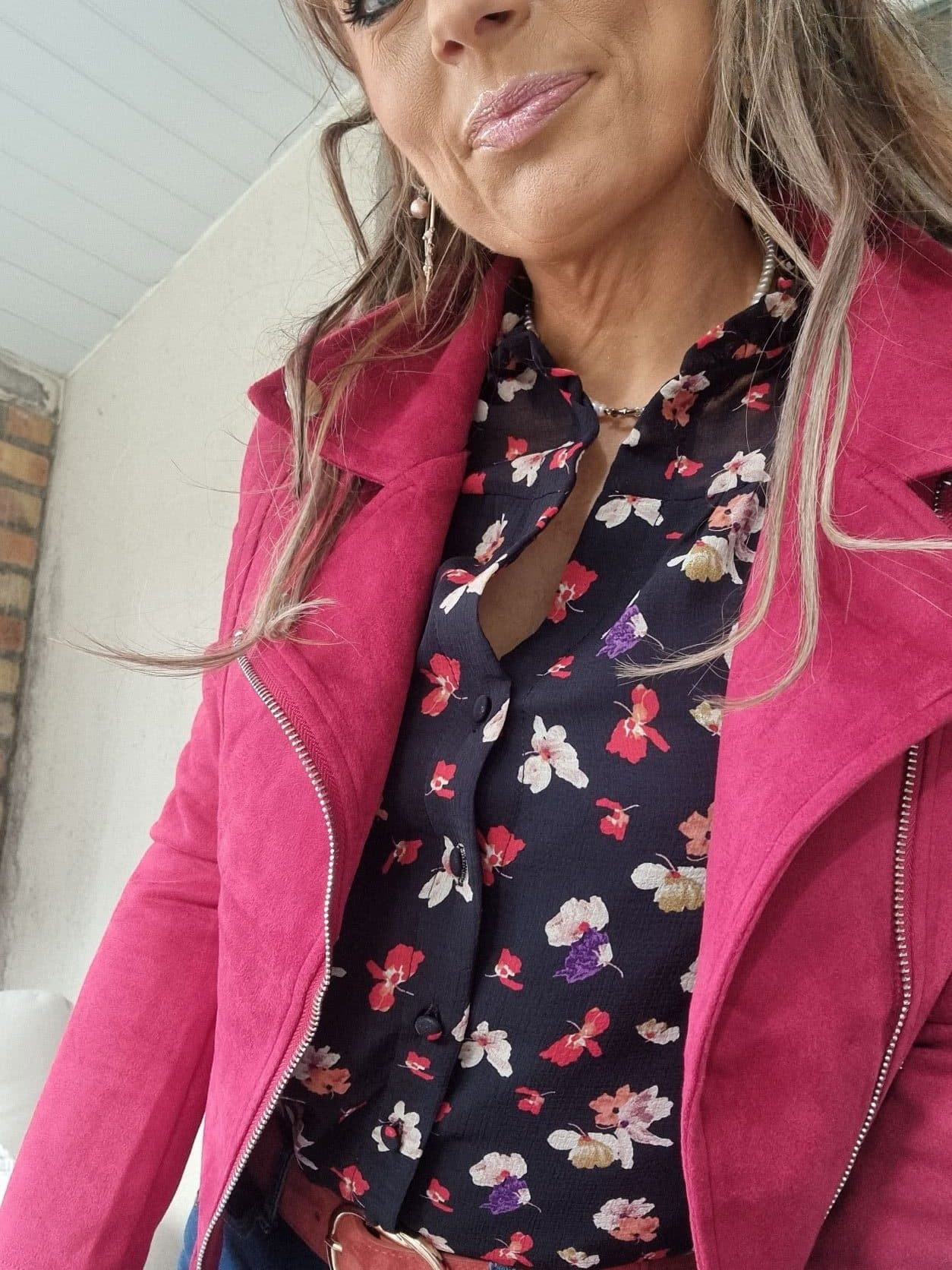 Chemisier floral Rouge et Noir – Image 5