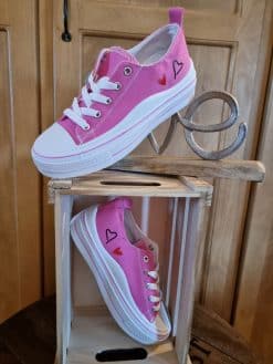 Baskets Fuchsia coeurs