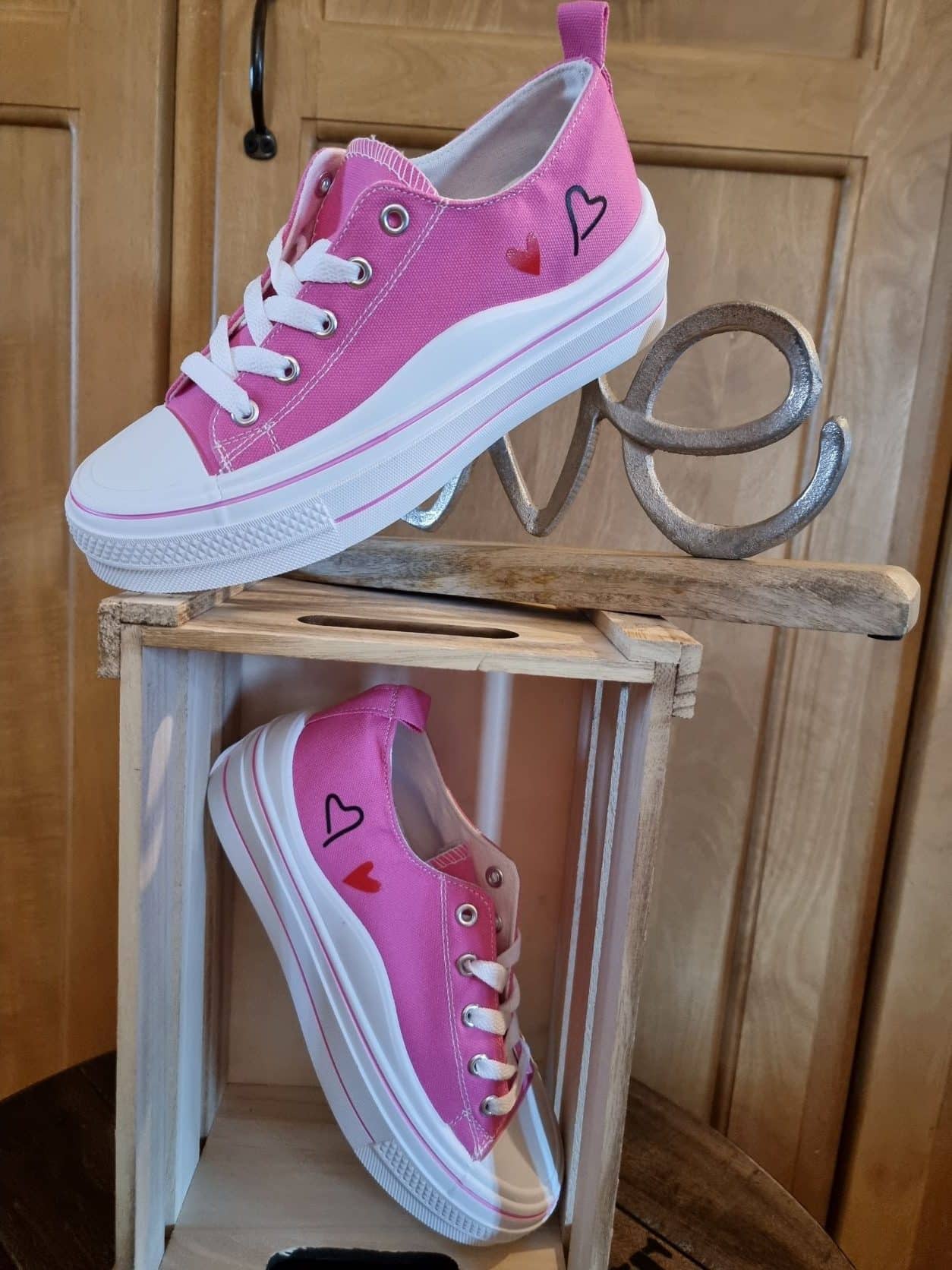 Baskets Fuchsia coeurs – Image 5