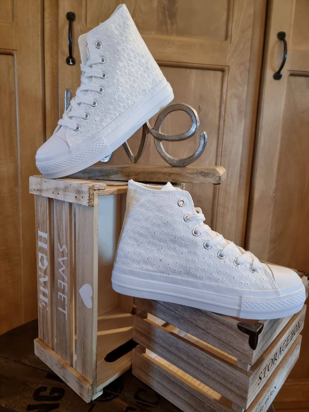 Sneakers Blanches Broderies - Image 4