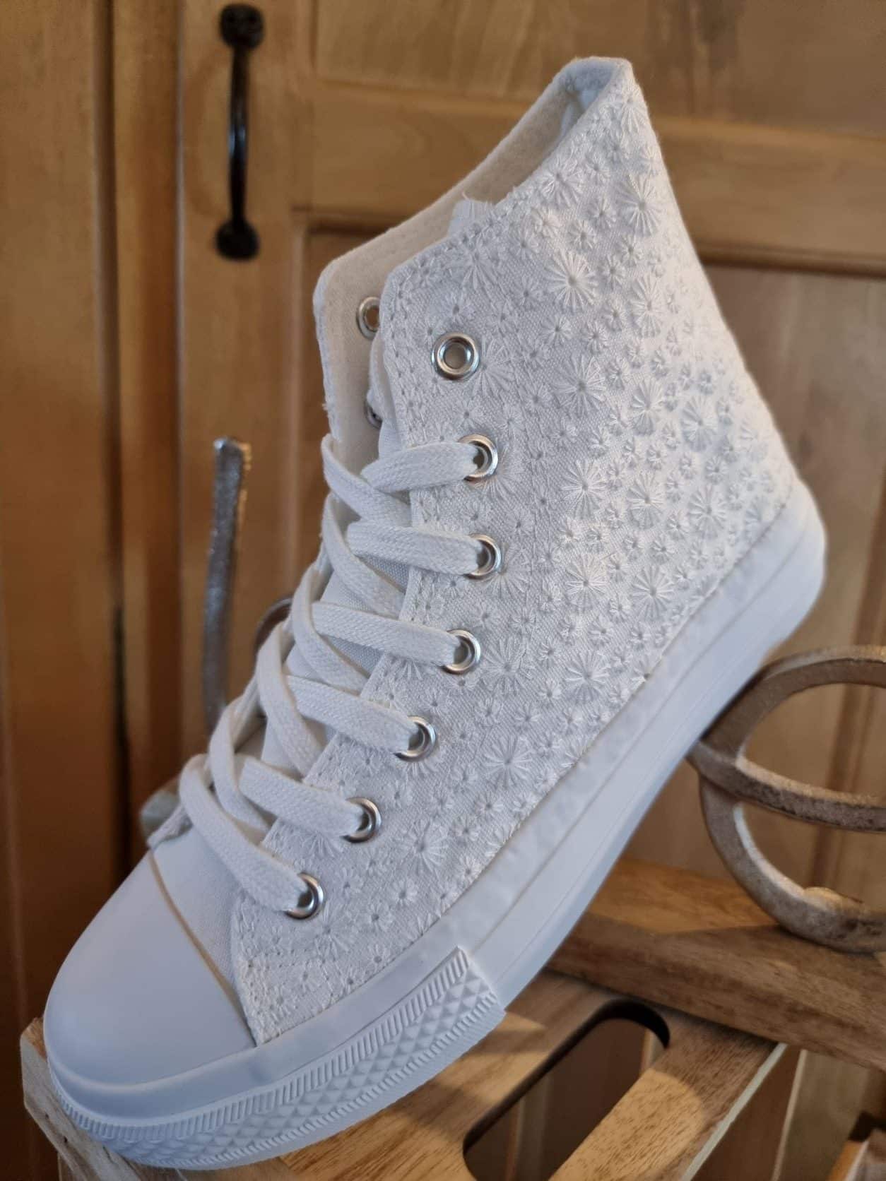 Sneakers Blanches Broderies - Image 2
