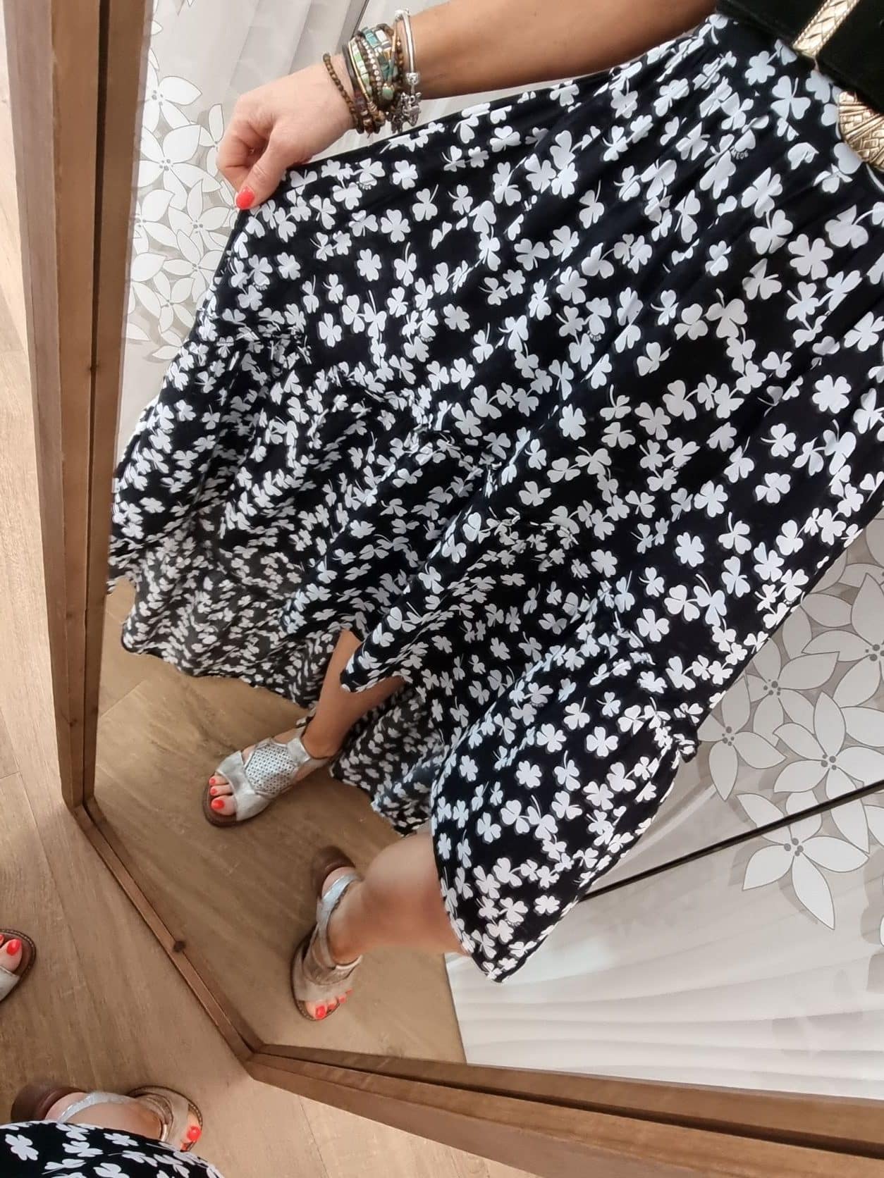 Robe 👗 asymétrique noire - Image 4