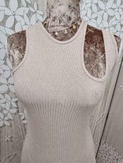 Alternative view of Robe beige Asymétrique