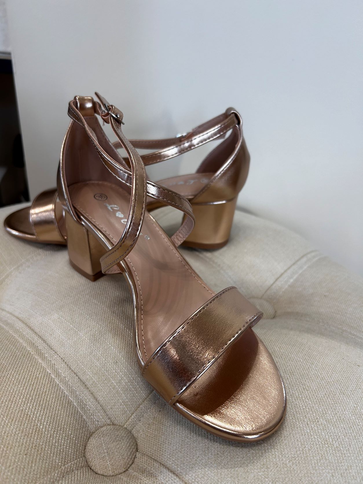 Sandales rosées – Image 2