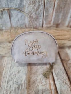 Alternative view of Trousse never stop dreaming