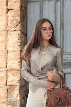 Alternative view of Top Jozef