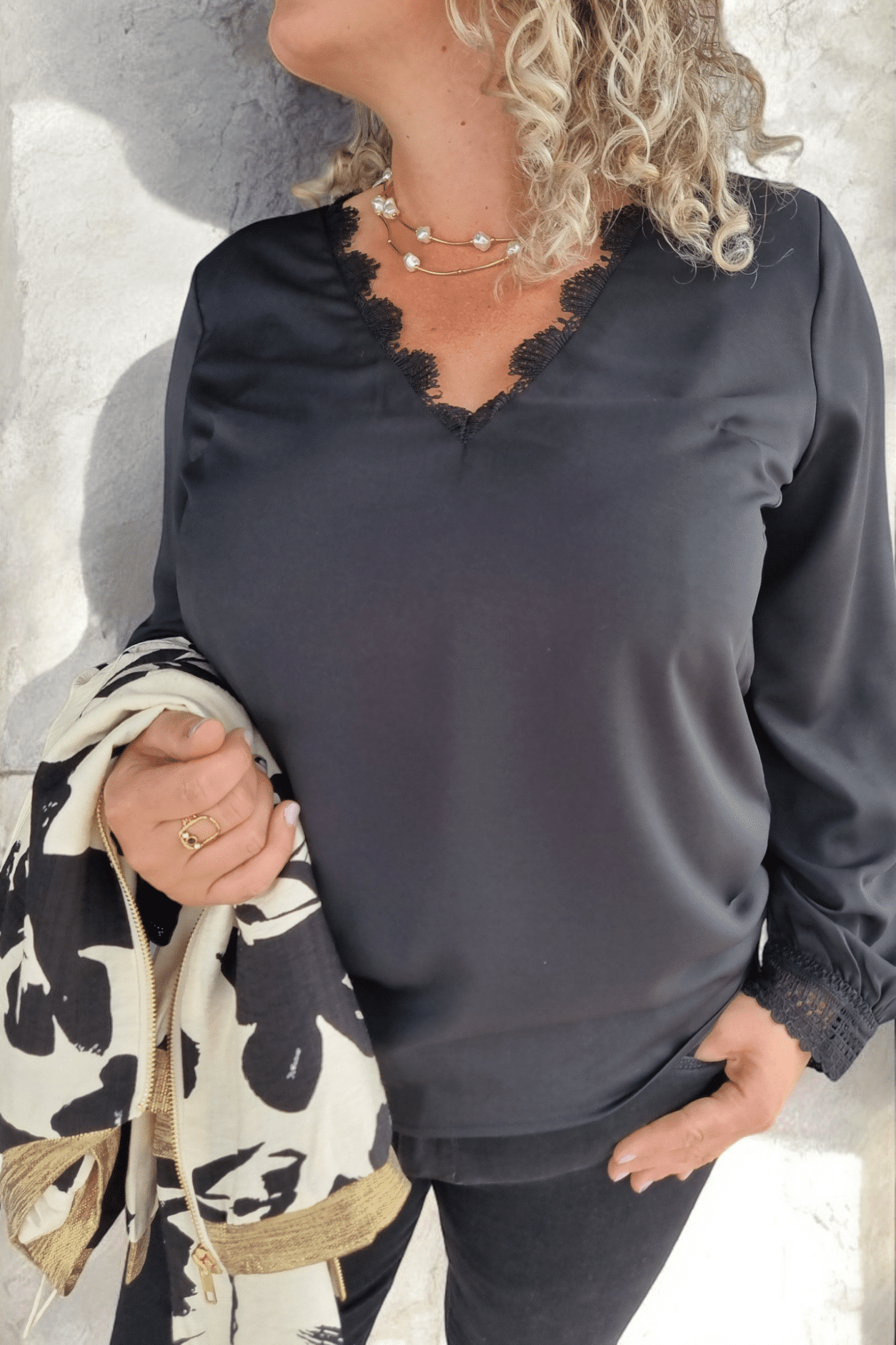 Blouse Brodée Noire