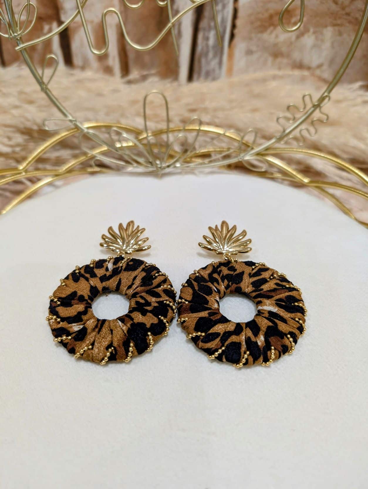 Boucles Tissu Léopard – Image 3
