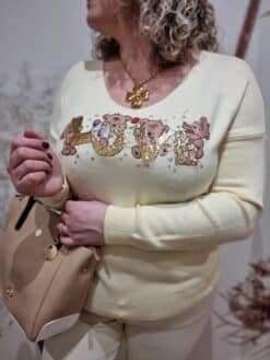 Alternative view of Pull Jaune Nounours Love