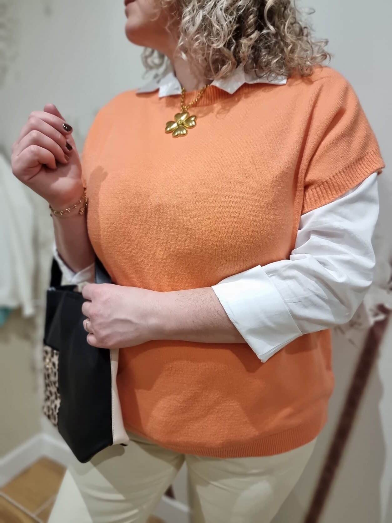 Pull Orange + Chemise