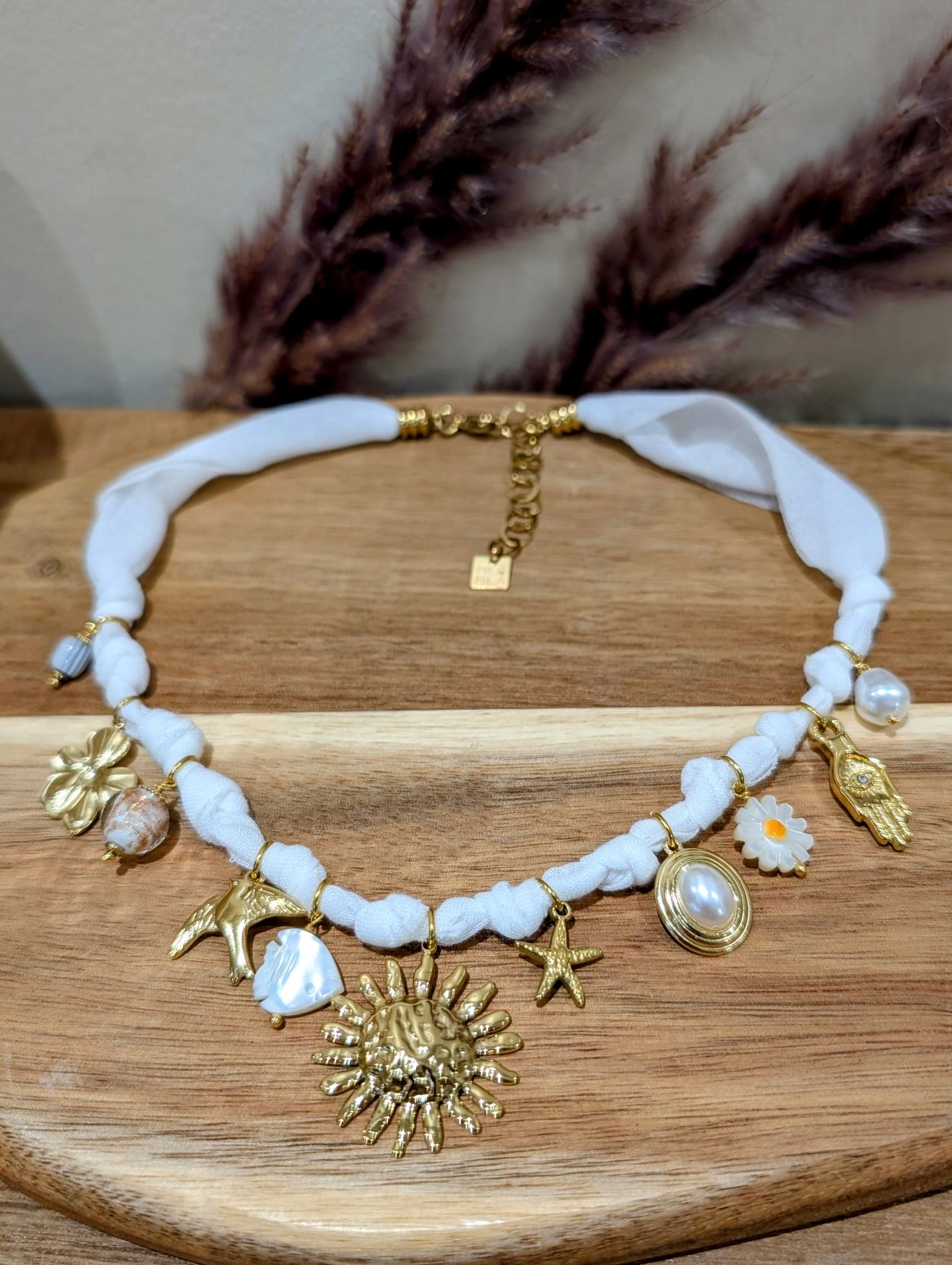Collier Multipampilles Tissu Blanc