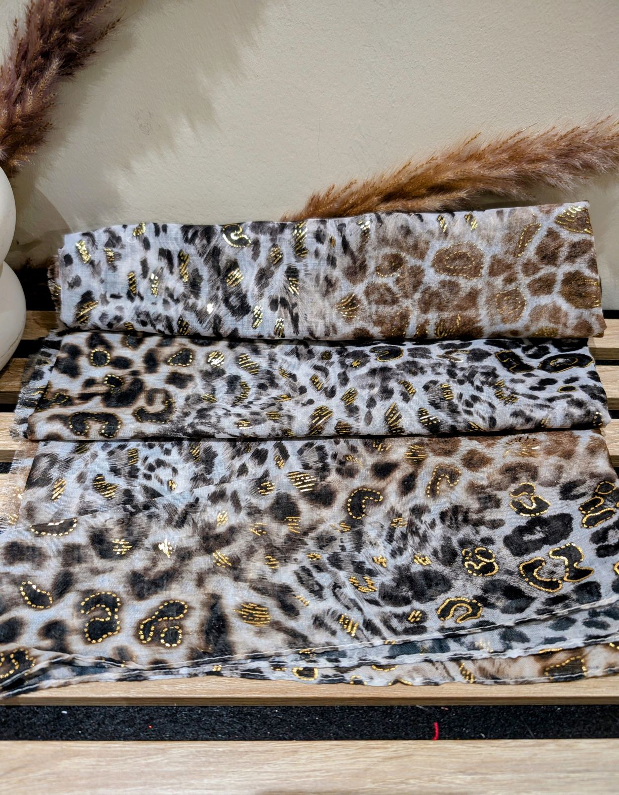 Foulard Léopard Doré - Image 2