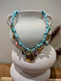 Collier Multipampilles Pièce Bandana Vert