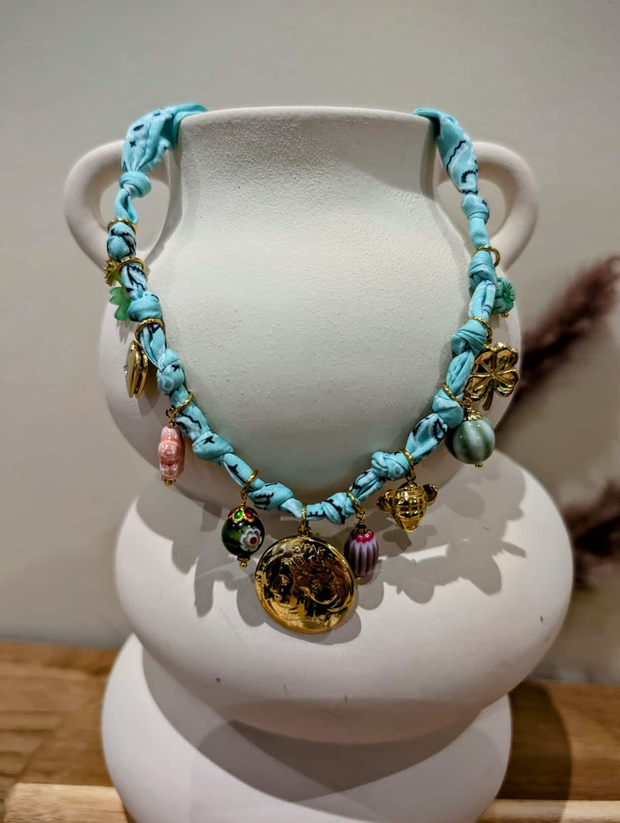 Collier Multipampilles Pièce Bandana Vert