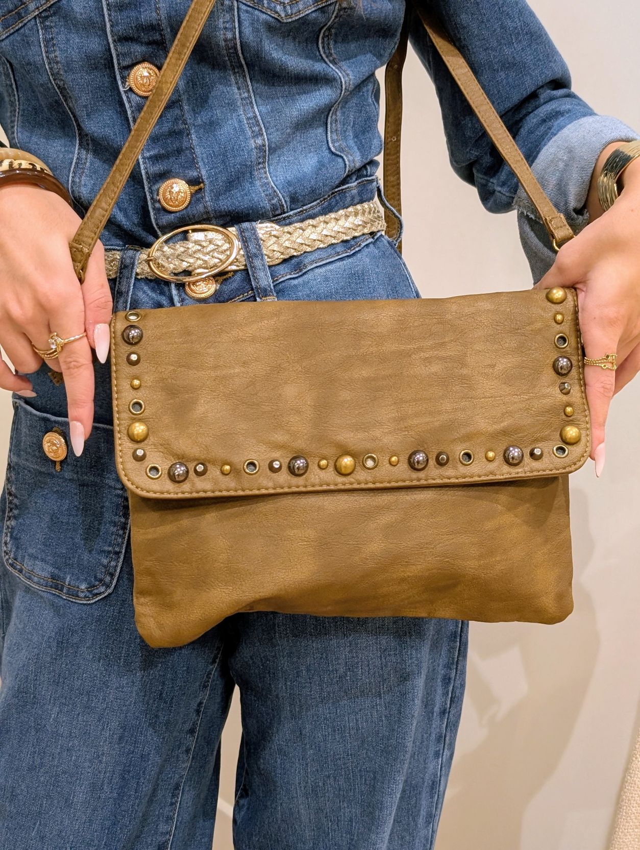 Sac Clouté Taupe – Image 2