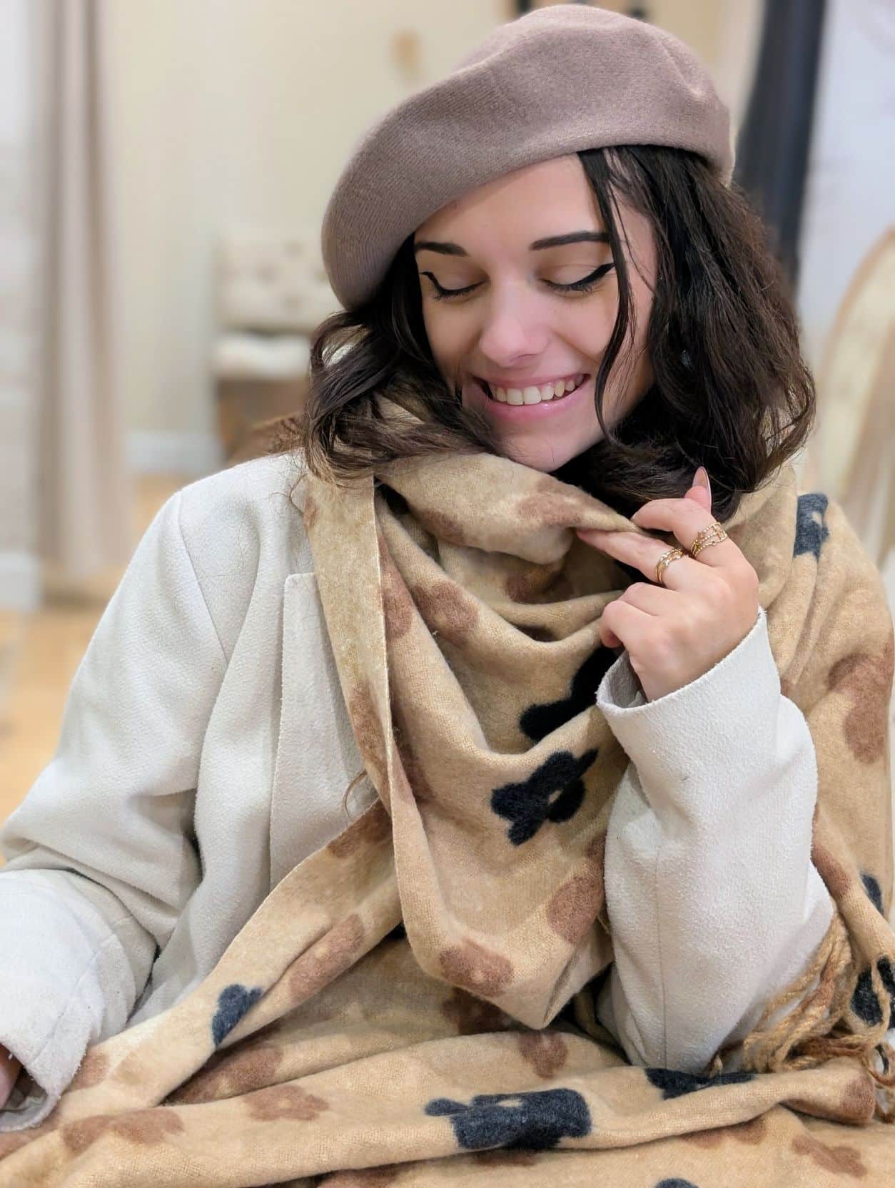 Echarpe Maée Taupe – Image 2