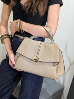 Alternative view of Sac à main beige élégant