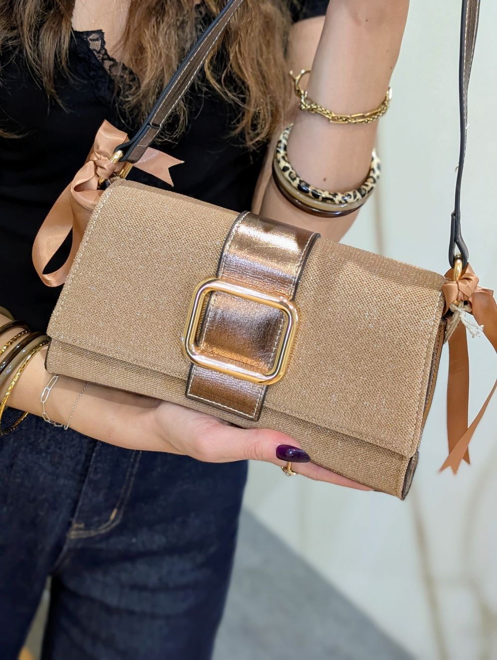 Sac doré brillant – Image 2