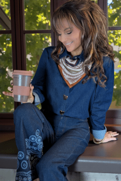 Alternative view of Chemise Claudie