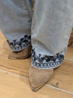 Alternative view of Pantalon Allan