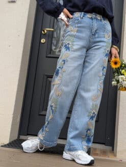 Alternative view of Pantalon Yokona